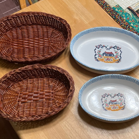 Teamson 1995 Stacking Country Cottage Baking / Serving Dishes - Picture 2 of 10